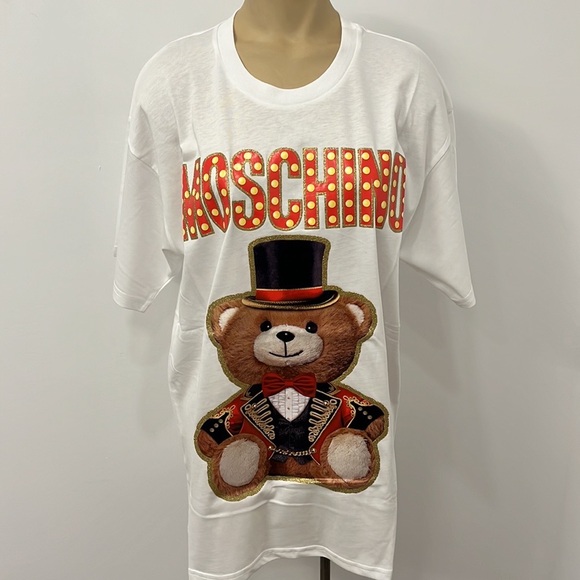 💯% Authentic BNWT MOSCHINO Unisex Oversized Logo Tee - Picture 3 of 5